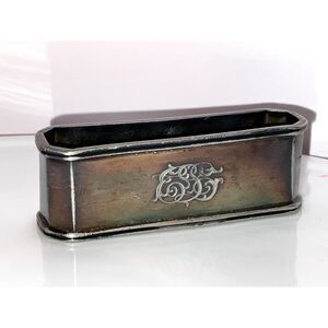 Gorgeous vintage oblong monogramed napkin ring so pretty must see